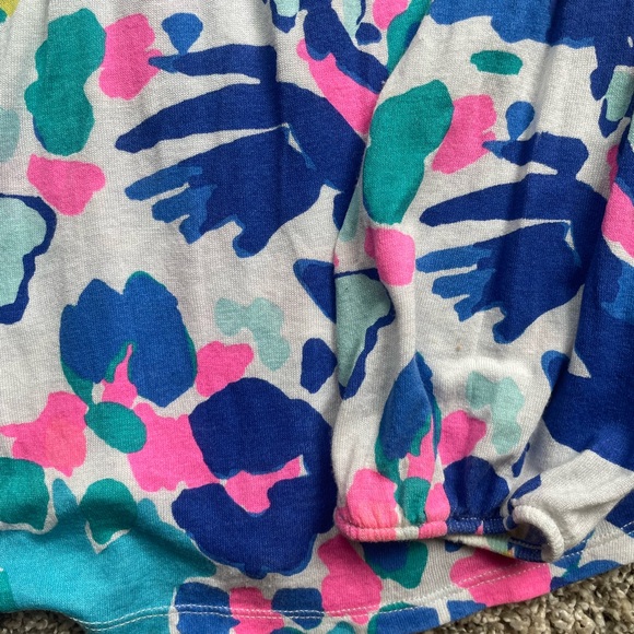 Lilly Pulitzer Long Sleeved Top in SZ XXS FABRIC IS VERY STRETCHY. - Picture 6 of 8